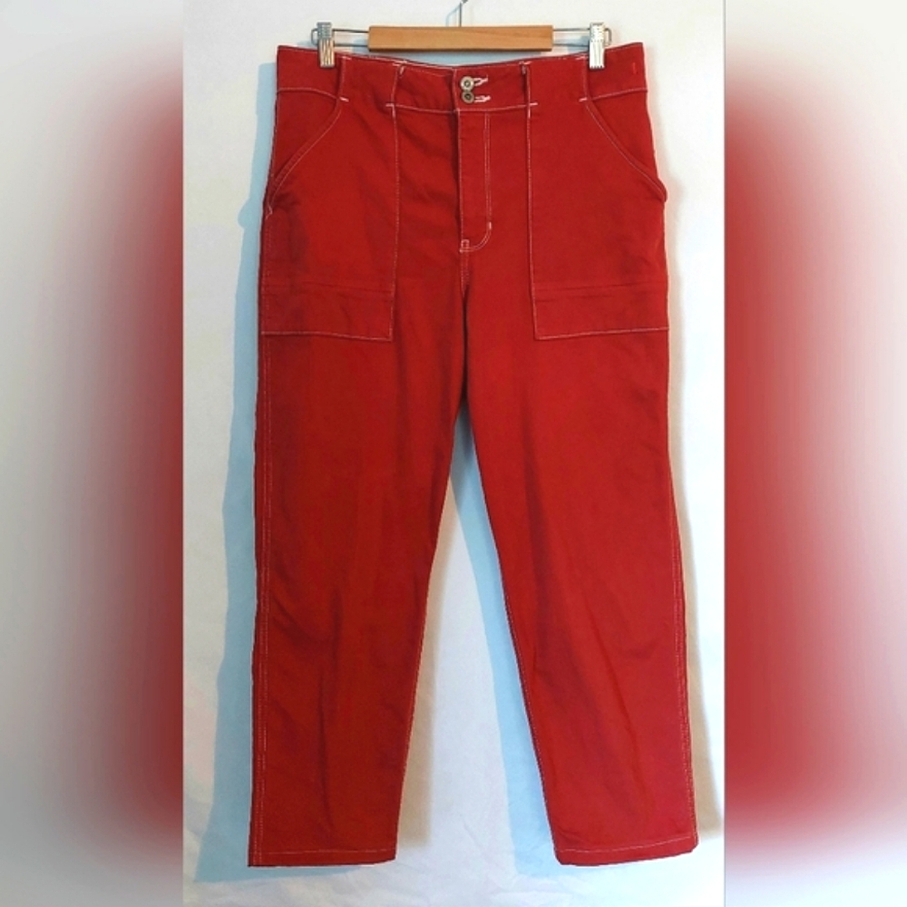 Size 32 Hollister Orange Cropped Pants